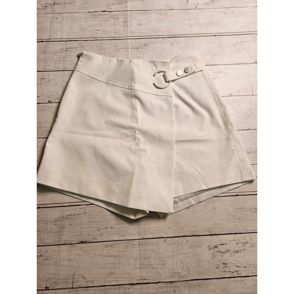 InShop White High Waisted Wrap Skort O-Ring Detail‎ Size Small